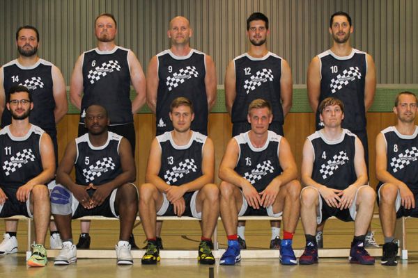 Erwachsenen Team der Brander Baskets Basketballmannschaft.